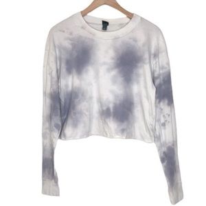 tie dye long sleeve cropped top